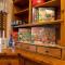 Hideaway Riverfront Cabin in Kernville with Universal EV Charger - Кернвилл