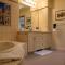 Hideaway Riverfront Cabin in Kernville with Universal EV Charger - Кернвилл