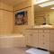 Hideaway Riverfront Cabin in Kernville with Universal EV Charger - Кернвилл