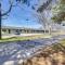Walk to Shopping and Dining Port Huron Studio - 休伦港