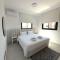 201 Lux Suite Tower206