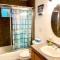 Navigate Stays Serene Mountain Paradise Retreat - Lake Arrowhead