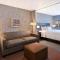 Home2 Suites by Hilton Las Vegas Convention Center - No Resort Fee - Las Vegas