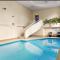 Surry Hills Loft-Style Heritage 1BR - Indoor Pool, Sauna & Gym