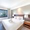 Darwin Harbourside Escape in Two Adjacent Rooms