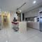 Skyline Luxe 4BR Retreat with En-suite Icon City - Petaling Jaya Skyline Luxe 4BR Retreat with En-suite Icon City - Petaling Jaya
