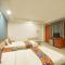 FabHotel Pleasure Inn - Near DB Mall