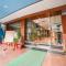 FabHotel Pleasure Inn - Near DB Mall