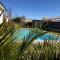 Maison de vacances avec piscine idéalement située