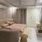Luxury Studio Apartment - Zameen Opal