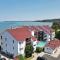 Beachside 323 Waterfront Condo - Traverse City