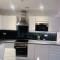 Luxury One Bed in West London - Londra