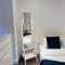 Luxury One Bed in West London - Londra