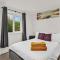 New King size bed apartment with free parking - 伦敦