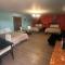Colonial Motel