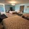 Colonial Motel