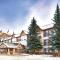Coast Canmore Hotel & Conference Centre