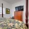 Walk to Beach Dog-Friendly Gem in Cocoa Beach! - Cocoa Beach