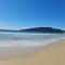 Casa Rosa com 7 quartos - Edícula completa a 150 metros da Praia - Florianópolis