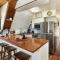 Cozy 3br A-frame Cabin Sauna Deck Views - 伍德兰帕克