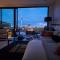 Stylish and central home with stunning views - Auckland