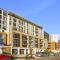 Castle Hill Modern 2BR Apartment