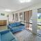 Charming 2-Bed Apartment with Bay Views
