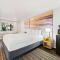 Days Inn by Wyndham San Diego Hotel Circle