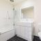 Charming Blend 2BR with Parking - ملبورن