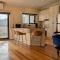 Heart of Surrey Hills - comfort & convenience