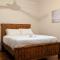 Heart of Surrey Hills - comfort & convenience