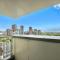 Stylish 2-Bed Flat with Parking - 伦敦