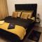 Black Diamond Lux - deluxe riverside apartment