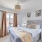 The Coach House - 8 minutes to City Centre - Driveway Parking, Self-Check-In, Aircon and Fast WiFi by Yoko Property - 米尔顿凯恩斯