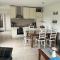 Ferienhaus in Hoben mit Grill und Terrasse
