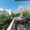 Rhoe Seaside Apartments