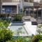 Pearl SeaBreeze Suites