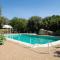 Isola Charm B&B - A Historic Villa near Punta Del Pero Beach