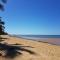 The Hopeful Hut-Cosy beach vibes-Bring the dog & boat