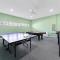 Game On Spacious 9-Bedroom Retreat for Fun - Davenport