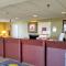 Days Inn by Wyndham Windsor Locks / Bradley Intl Airport - Виндзор-Локс