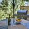 Family friends lake access & hot tub