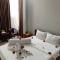 Rich Hotel