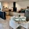 Dreamy 2BR Dordogne Hideaway with Heated Pool and Views - 卡斯泰尔诺拉沙佩尔