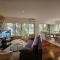 Novi Escape 2 Beachfront 4 Star Apartment