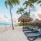 Infinity Pool and Private Beach Club - Luxury Complex The Elements Condos - GH8
