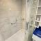 VIP Double Room Apartment with Sea View 33 Floor - 安吉萨