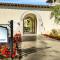 LV218 Awesome Upstairs 2 Bedroom Legacy Villa