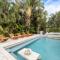 Chic Pool Naples Beach House - نيبلس