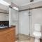 Darling Harbour Views 2BR 2Bath, Pool, Parking, Spa & Gym